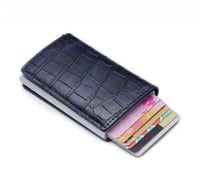 محفظة ذكية croc بزر لاخراج البطاقات