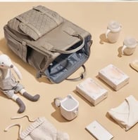 شنطة لاحتياجات الاطفال والمواليد