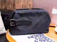 شنطة رجاليه wmno جيشي باللون الاخضر