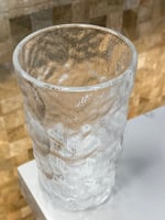 كوب زجاجي ثلجي كبير جداً