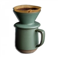 طقم كوب وقمع V60 من السيراميك ب اللون اخضر مميز