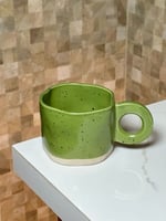 كوب قهوة سيرامك مميز - اخضر منقط