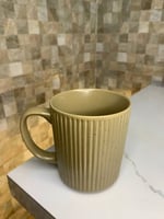 كوب سيراميك بمسكه عسلي