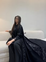 عبايات باكمام دانتيل فخمة | G91