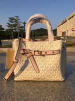 مايكل كورس إيميليا | ٥ الوان