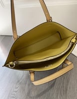 كوتش مولي باق