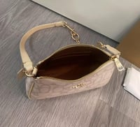 كوتش نوليتا