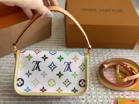 ال ڤي كروس بودي