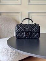 شانيل فلاب باق لوقو رمادي