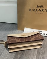 كوتش كلير شولدر باق