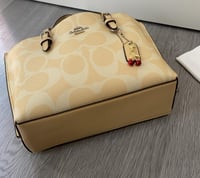 كوتش مولي باق