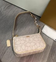 كوتش نوليتا