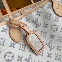 ال ڤي توت باق