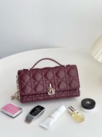 ديور توب هاندل باق