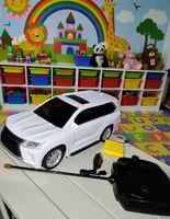 سيارة جيب لكزز كبير