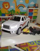 سيارة هيلوكس كبير