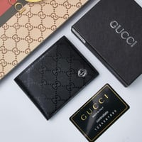 محفظة غوتشي مع الملحقات