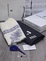 طقم هديه رجاليه ماركة جفنشي