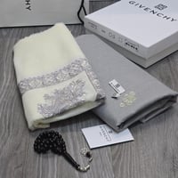 طقم هديه رجاليه ماركة جفنشي