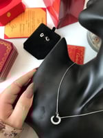 سلسال كارتير مع حلق اذن