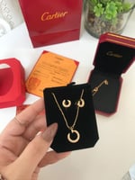 سلسال كارتير مع حلق اذن