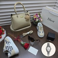 طقم هدية نسائية شنطة وشوز ديور