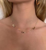 شوكر ثلاثه اسماء مطلي بالذهب