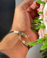 اساور رجاليه بالاسم والتأريخ