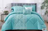 طقم مفرش مايكروفايبر فاخر 8 قطع – حشوة ثابتة وتصمي...