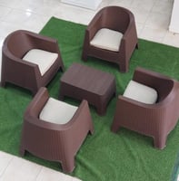 طقم كراسي حديقة بلاستيكية 4 قطع مع طاولة