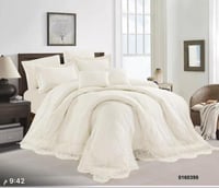 مفرش جميل وفاخر ملكي بتطريز الدانتيل – 8 قطع