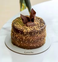 بوكس الورد مع الكيك