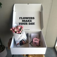 بوكس الورد مع الكيك