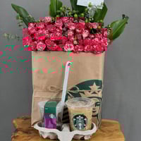 ورد مع قهوه و حلا من ستاربكس