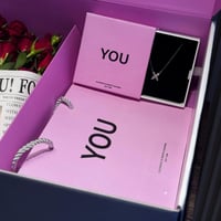 بوكس الورد مع سلسال من اختيارك