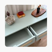 طاولة تسريحة | نسمه