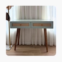 طاولة تسريحة | نسمه