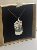 ميدالية معدنية فضية