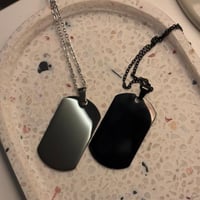 تعليقة معدنية