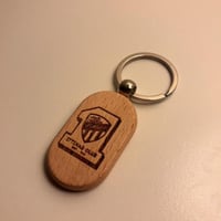 ميدالية خشبية لون فاتح