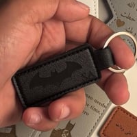 ميدالية جلد ( مقاس وسط )