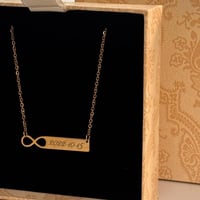 سلسال معدني ذهبي