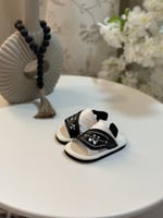 حـذاء شـرقي اسود ابيض