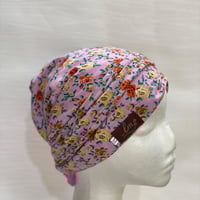 القبعه المبطنه - لون باستيل مزهر