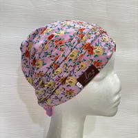 القبعه المبطنه - لون باستيل مزهر