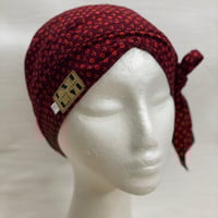 القبعه المبطنه - لون عنابي مربعات