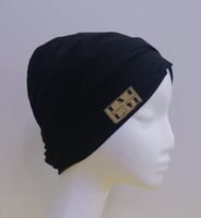 القبعه المبطنه - لون أسود