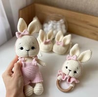 مجموعة فيوليت من 3 قطع شامل حفر اسم الطفل