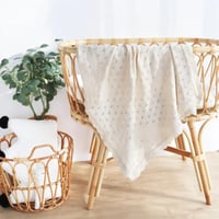 طقم مواليد من 7 قطع شامل حفر اسم الطفل