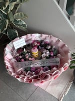 باقة يليق بك الورد